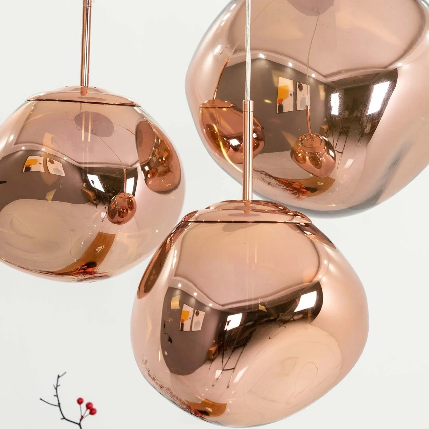 Pendant light off with mirror-like finish
